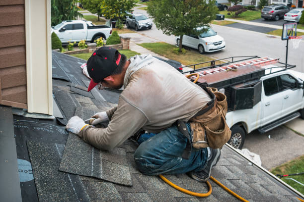 Professional Emergency Roof Repair technician working in Somerset, TX